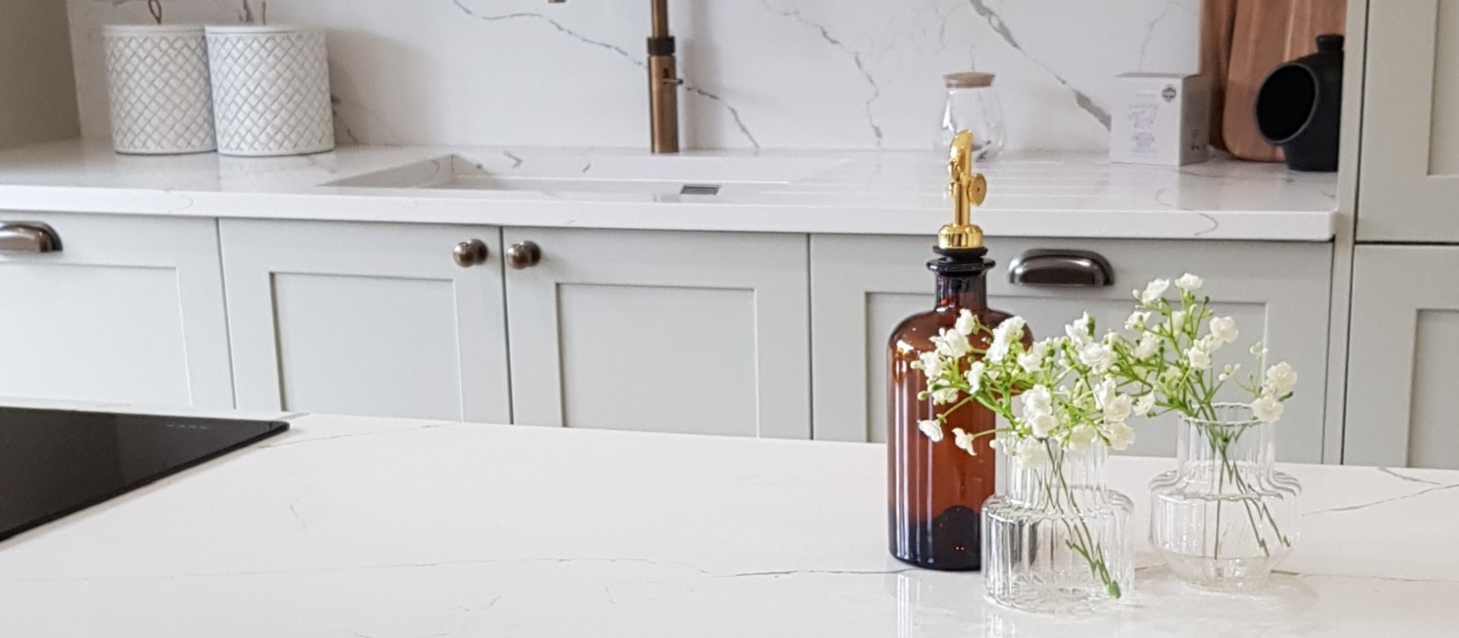 The Royal Collection - Quartz 