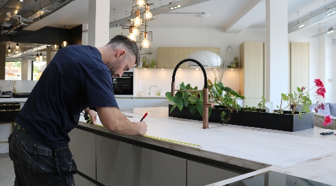 FITTING YOUR WORKTOPS